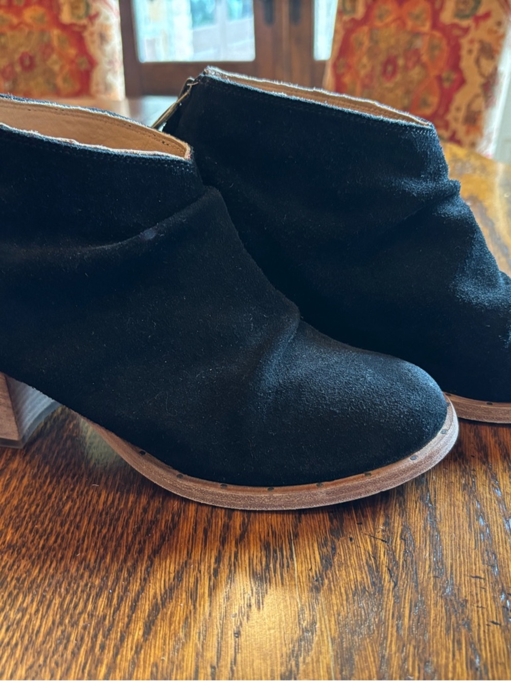 Beeks Eaglet Women’s Suede Ankle Booties-black, size 8